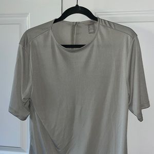 H& M dress shirt! Size: small